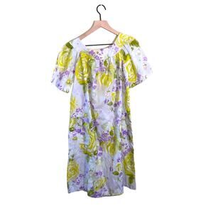 VNTG 1960s floral night gown size large